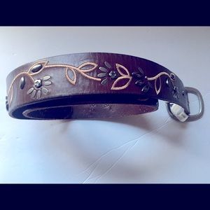 fossil leather belt size small